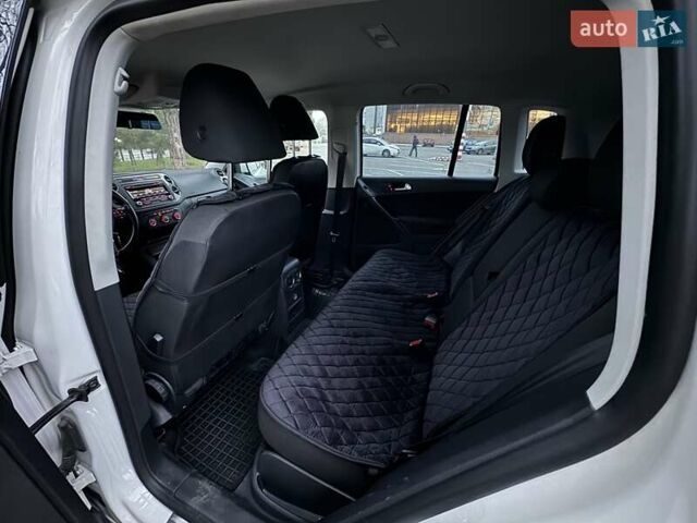 Белый Фольксваген Тигуан, объемом двигателя 1.98 л и пробегом 190 тыс. км за 10900 $, фото 15 на Automoto.ua