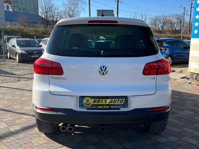 Білий Фольксваген Тігуан, об'ємом двигуна 2 л та пробігом 217 тис. км за 11500 $, фото 5 на Automoto.ua