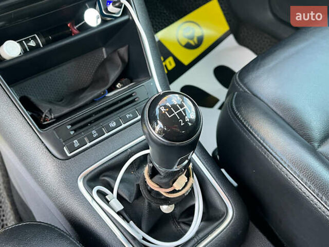 Білий Фольксваген Тігуан, об'ємом двигуна 1.39 л та пробігом 270 тис. км за 13999 $, фото 12 на Automoto.ua