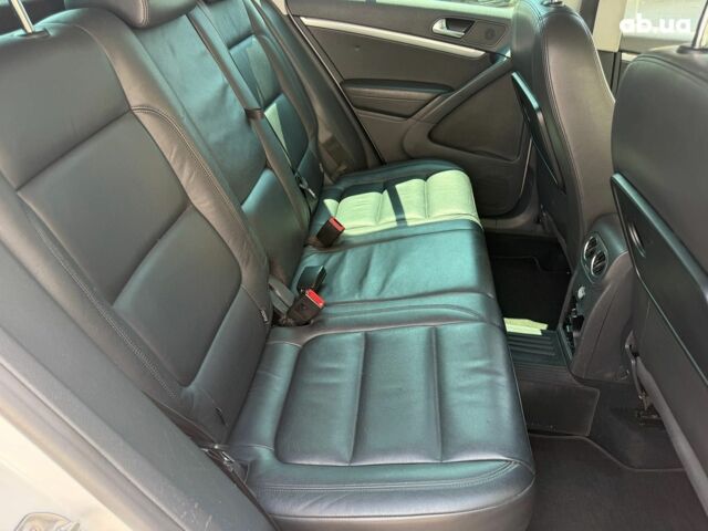 Білий Фольксваген Тігуан, об'ємом двигуна 2 л та пробігом 250 тис. км за 16490 $, фото 13 на Automoto.ua