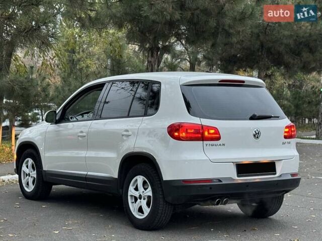 Белый Фольксваген Тигуан, объемом двигателя 1.98 л и пробегом 190 тыс. км за 10900 $, фото 7 на Automoto.ua