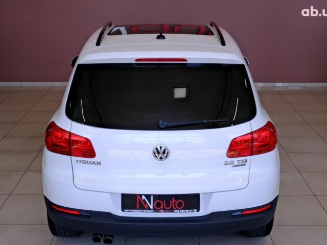 Білий Фольксваген Тігуан, об'ємом двигуна 2 л та пробігом 146 тис. км за 12900 $, фото 5 на Automoto.ua