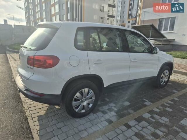 Белый Фольксваген Тигуан, объемом двигателя 1.97 л и пробегом 156 тыс. км за 9900 $, фото 2 на Automoto.ua
