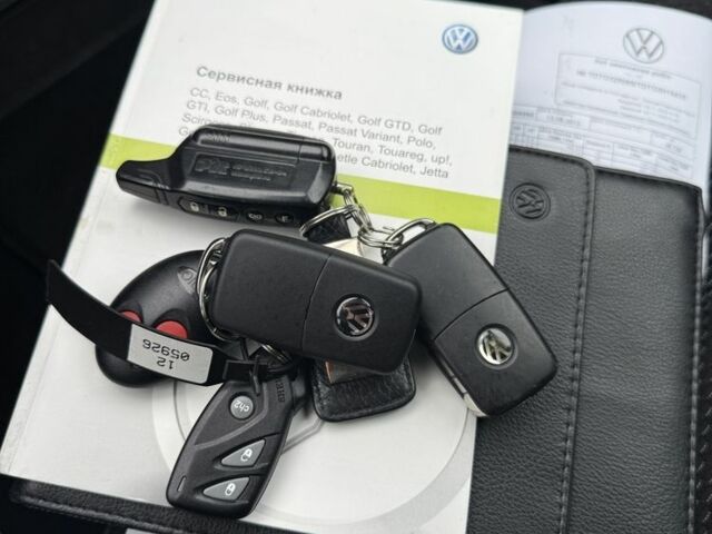 Белый Фольксваген Тигуан, объемом двигателя 2 л и пробегом 35 тыс. км за 21500 $, фото 22 на Automoto.ua