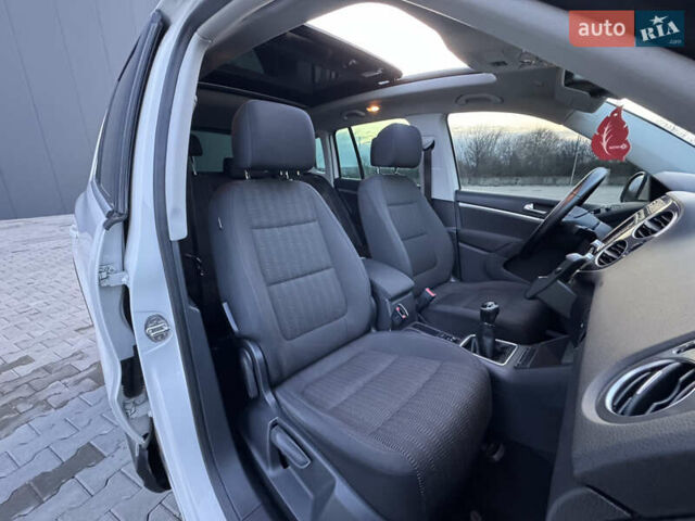 Белый Фольксваген Тигуан, объемом двигателя 1.97 л и пробегом 245 тыс. км за 12999 $, фото 45 на Automoto.ua