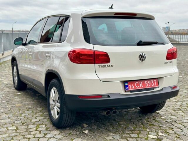 Білий Фольксваген Тігуан, об'ємом двигуна 1.98 л та пробігом 168 тис. км за 10999 $, фото 2 на Automoto.ua