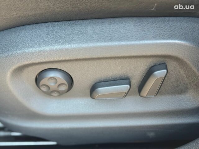 Білий Фольксваген Тігуан, об'ємом двигуна 2 л та пробігом 250 тис. км за 16490 $, фото 23 на Automoto.ua