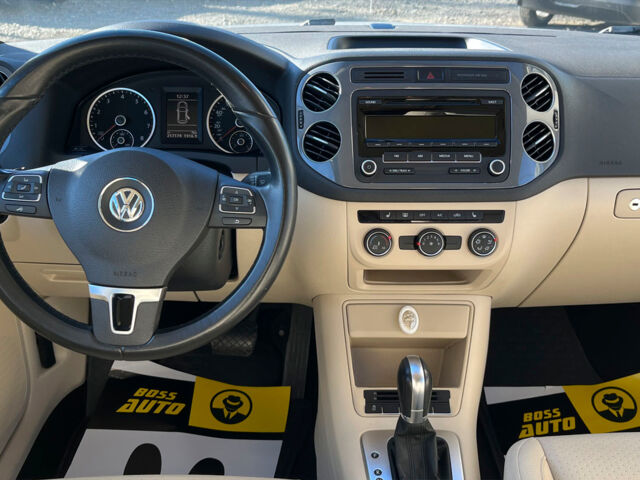 Білий Фольксваген Тігуан, об'ємом двигуна 2 л та пробігом 217 тис. км за 11500 $, фото 19 на Automoto.ua