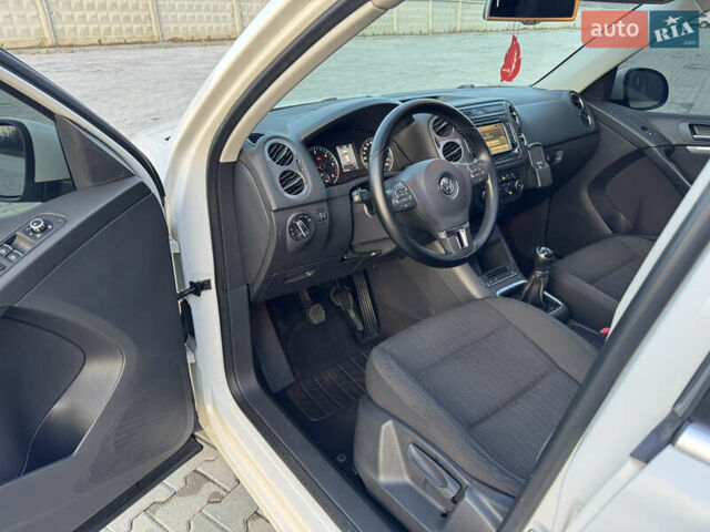 Белый Фольксваген Тигуан, объемом двигателя 1.97 л и пробегом 245 тыс. км за 12999 $, фото 17 на Automoto.ua