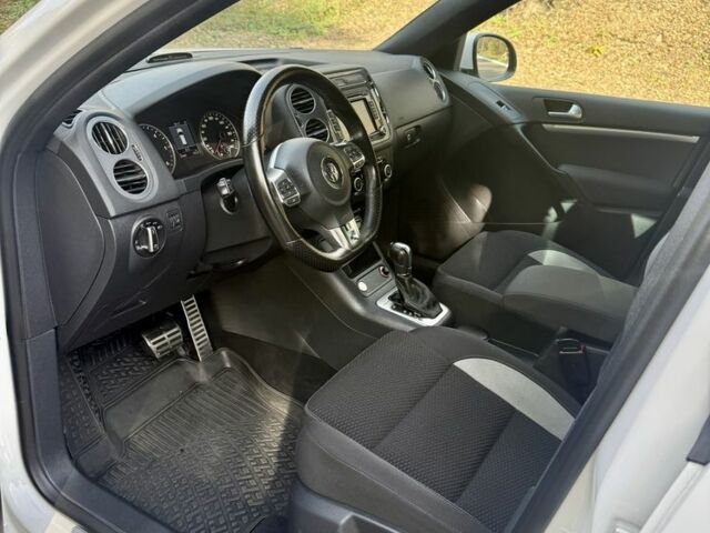 Белый Фольксваген Тигуан, объемом двигателя 2 л и пробегом 35 тыс. км за 21500 $, фото 8 на Automoto.ua