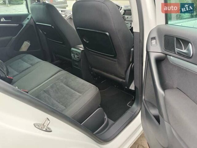 Белый Фольксваген Тигуан, объемом двигателя 2 л и пробегом 95 тыс. км за 17900 $, фото 13 на Automoto.ua