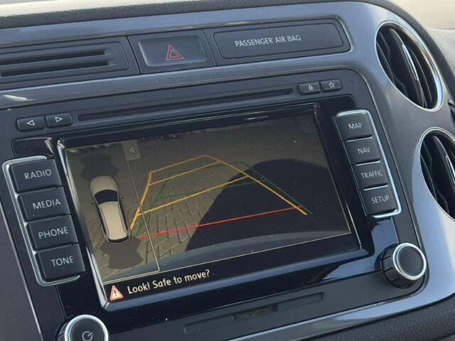 Белый Фольксваген Тигуан, объемом двигателя 2 л и пробегом 121 тыс. км за 8800 $, фото 17 на Automoto.ua