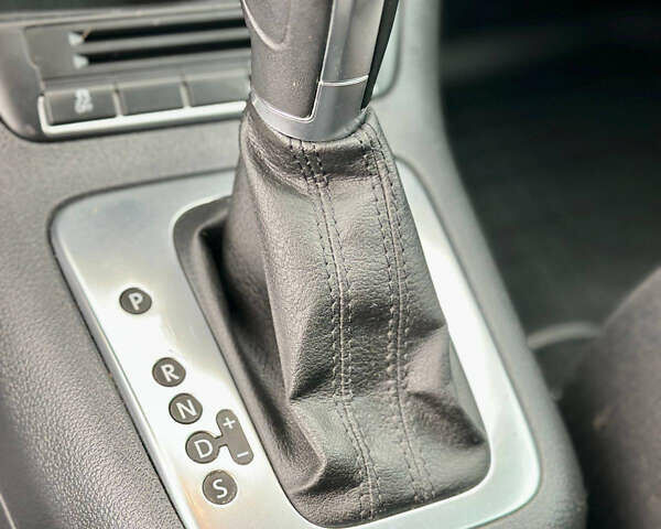 Белый Фольксваген Тигуан, объемом двигателя 1.98 л и пробегом 160 тыс. км за 11000 $, фото 7 на Automoto.ua