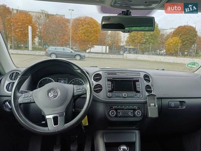 Белый Фольксваген Тигуан, объемом двигателя 2 л и пробегом 95 тыс. км за 17900 $, фото 12 на Automoto.ua