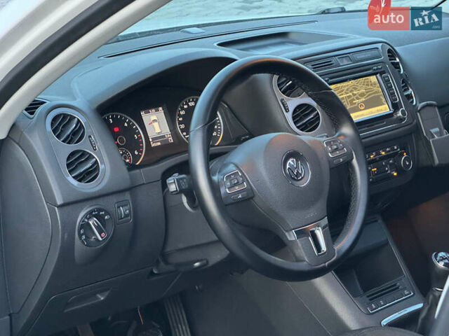 Белый Фольксваген Тигуан, объемом двигателя 1.97 л и пробегом 245 тыс. км за 12999 $, фото 19 на Automoto.ua