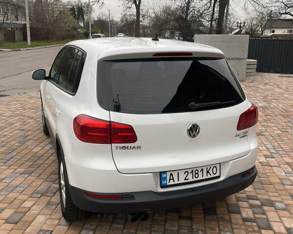 Белый Фольксваген Тигуан, объемом двигателя 1.98 л и пробегом 198 тыс. км за 10800 $, фото 5 на Automoto.ua