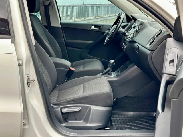 Білий Фольксваген Тігуан, об'ємом двигуна 1.98 л та пробігом 168 тис. км за 10999 $, фото 6 на Automoto.ua