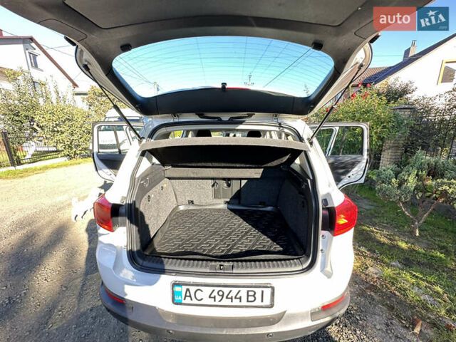 Белый Фольксваген Тигуан, объемом двигателя 1.99 л и пробегом 238 тыс. км за 15600 $, фото 10 на Automoto.ua