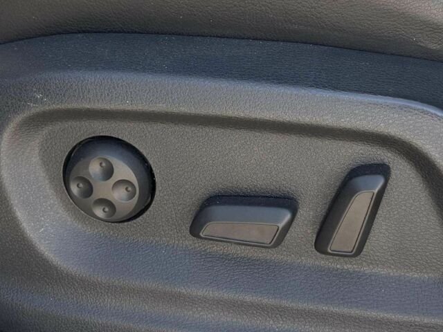 Белый Фольксваген Тигуан, объемом двигателя 2 л и пробегом 121 тыс. км за 8800 $, фото 13 на Automoto.ua