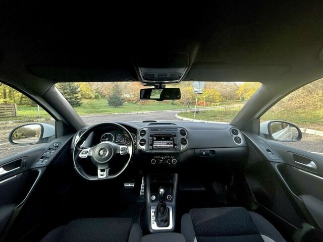 Белый Фольксваген Тигуан, объемом двигателя 2 л и пробегом 35 тыс. км за 21500 $, фото 11 на Automoto.ua