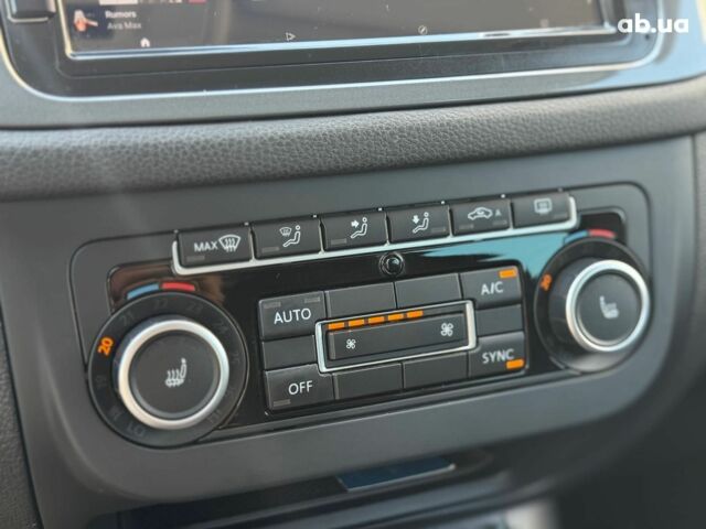 Білий Фольксваген Тігуан, об'ємом двигуна 2 л та пробігом 250 тис. км за 16490 $, фото 28 на Automoto.ua