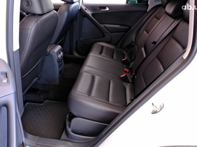 Білий Фольксваген Тігуан, об'ємом двигуна 2 л та пробігом 146 тис. км за 12900 $, фото 7 на Automoto.ua