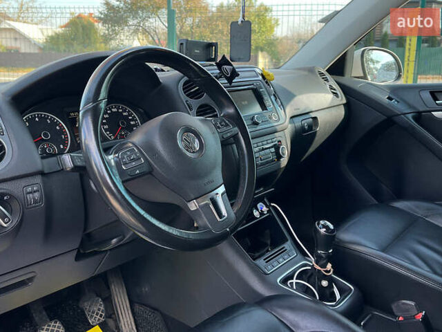 Білий Фольксваген Тігуан, об'ємом двигуна 1.39 л та пробігом 270 тис. км за 13999 $, фото 6 на Automoto.ua