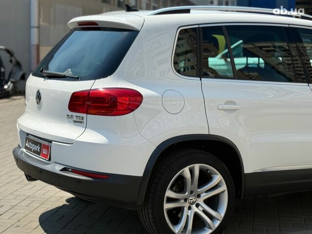Білий Фольксваген Тігуан, об'ємом двигуна 2 л та пробігом 250 тис. км за 16490 $, фото 4 на Automoto.ua