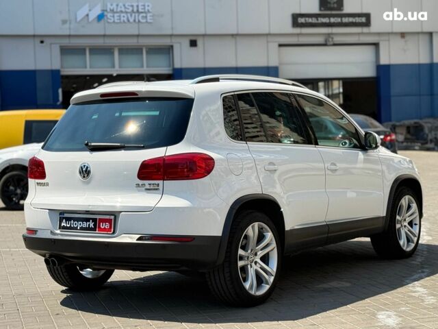 Білий Фольксваген Тігуан, об'ємом двигуна 2 л та пробігом 250 тис. км за 16490 $, фото 5 на Automoto.ua