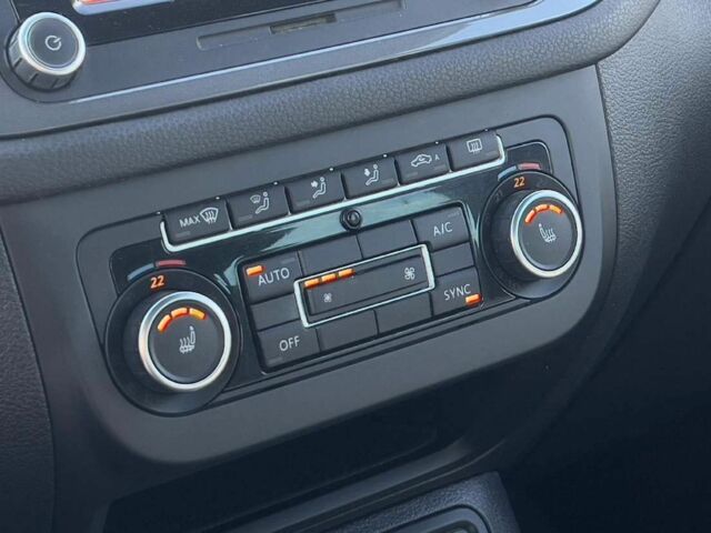 Белый Фольксваген Тигуан, объемом двигателя 2 л и пробегом 121 тыс. км за 8800 $, фото 16 на Automoto.ua