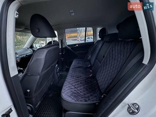 Белый Фольксваген Тигуан, объемом двигателя 1.98 л и пробегом 190 тыс. км за 10900 $, фото 16 на Automoto.ua