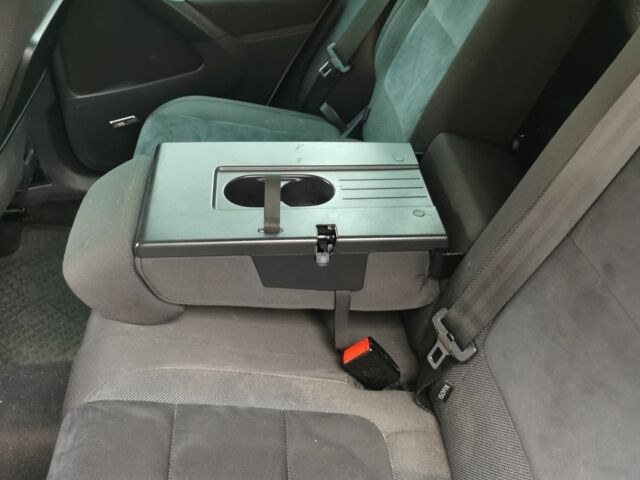 Белый Фольксваген Тигуан, объемом двигателя 2 л и пробегом 219 тыс. км за 14900 $, фото 8 на Automoto.ua