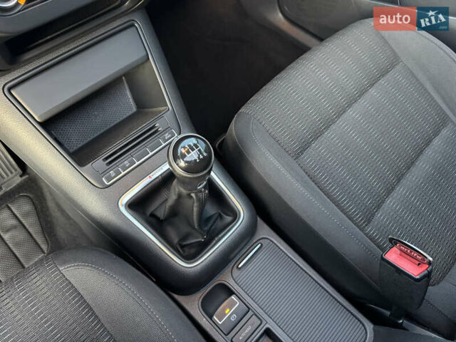 Белый Фольксваген Тигуан, объемом двигателя 1.97 л и пробегом 245 тыс. км за 12999 $, фото 24 на Automoto.ua