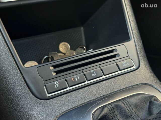 Білий Фольксваген Тігуан, об'ємом двигуна 2 л та пробігом 250 тис. км за 16490 $, фото 27 на Automoto.ua