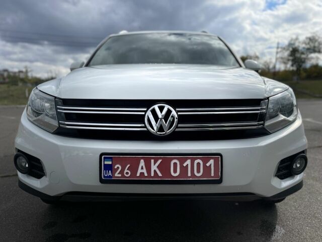 Белый Фольксваген Тигуан, объемом двигателя 2 л и пробегом 162 тыс. км за 12750 $, фото 12 на Automoto.ua