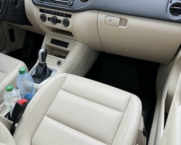 Белый Фольксваген Тигуан, объемом двигателя 1.98 л и пробегом 122 тыс. км за 12300 $, фото 12 на Automoto.ua