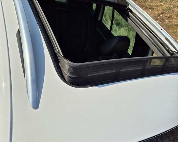 Білий Фольксваген Тігуан, об'ємом двигуна 1.98 л та пробігом 196 тис. км за 12900 $, фото 17 на Automoto.ua