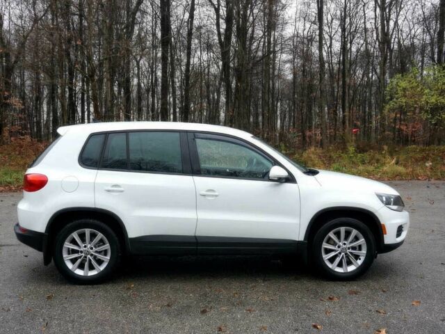 Білий Фольксваген Тігуан, об'ємом двигуна 2 л та пробігом 83 тис. км за 7900 $, фото 6 на Automoto.ua