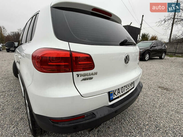 Білий Фольксваген Тігуан, об'ємом двигуна 1.97 л та пробігом 279 тис. км за 12999 $, фото 9 на Automoto.ua