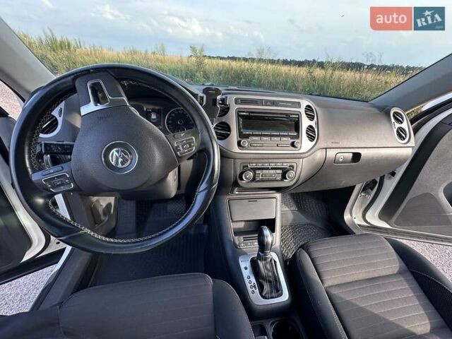 Білий Фольксваген Тігуан, об'ємом двигуна 1.97 л та пробігом 287 тис. км за 15800 $, фото 6 на Automoto.ua