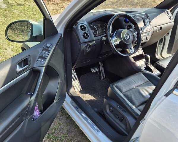 Білий Фольксваген Тігуан, об'ємом двигуна 1.98 л та пробігом 196 тис. км за 12900 $, фото 4 на Automoto.ua