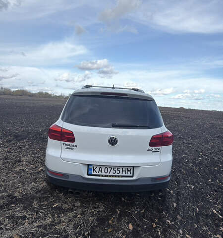Белый Фольксваген Тигуан, объемом двигателя 1.97 л и пробегом 278 тыс. км за 15700 $, фото 5 на Automoto.ua