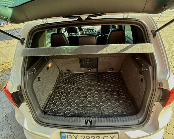 Белый Фольксваген Тигуан, объемом двигателя 1.98 л и пробегом 252 тыс. км за 14300 $, фото 22 на Automoto.ua