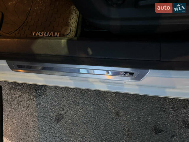 Белый Фольксваген Тигуан, объемом двигателя 1.98 л и пробегом 154 тыс. км за 14999 $, фото 14 на Automoto.ua