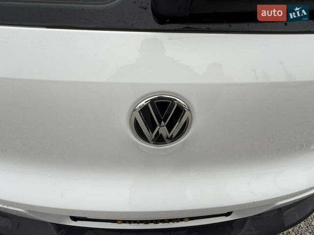Білий Фольксваген Тігуан, об'ємом двигуна 1.97 л та пробігом 279 тис. км за 12999 $, фото 8 на Automoto.ua