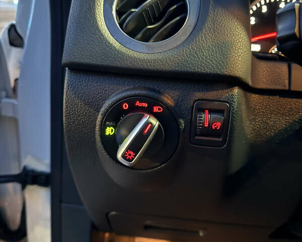 Белый Фольксваген Тигуан, объемом двигателя 1.98 л и пробегом 154 тыс. км за 14999 $, фото 17 на Automoto.ua