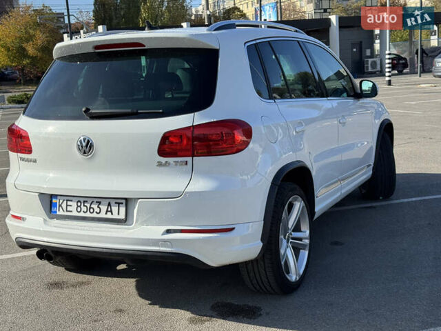 Белый Фольксваген Тигуан, объемом двигателя 1.98 л и пробегом 153 тыс. км за 15800 $, фото 3 на Automoto.ua