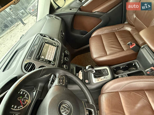 Білий Фольксваген Тігуан, об'ємом двигуна 1.97 л та пробігом 279 тис. км за 12999 $, фото 41 на Automoto.ua