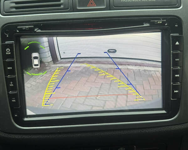 Белый Фольксваген Тигуан, объемом двигателя 2 л и пробегом 176 тыс. км за 15850 $, фото 17 на Automoto.ua