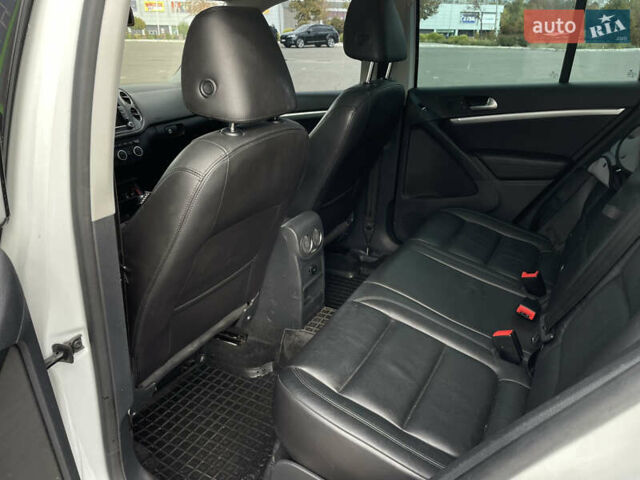 Белый Фольксваген Тигуан, объемом двигателя 2 л и пробегом 161 тыс. км за 12750 $, фото 22 на Automoto.ua